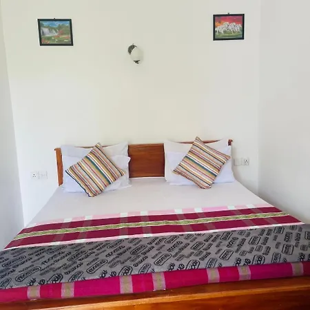 Top Heaven Ella Room photo