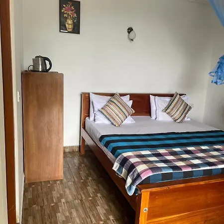 Top Heaven Ella Room photo